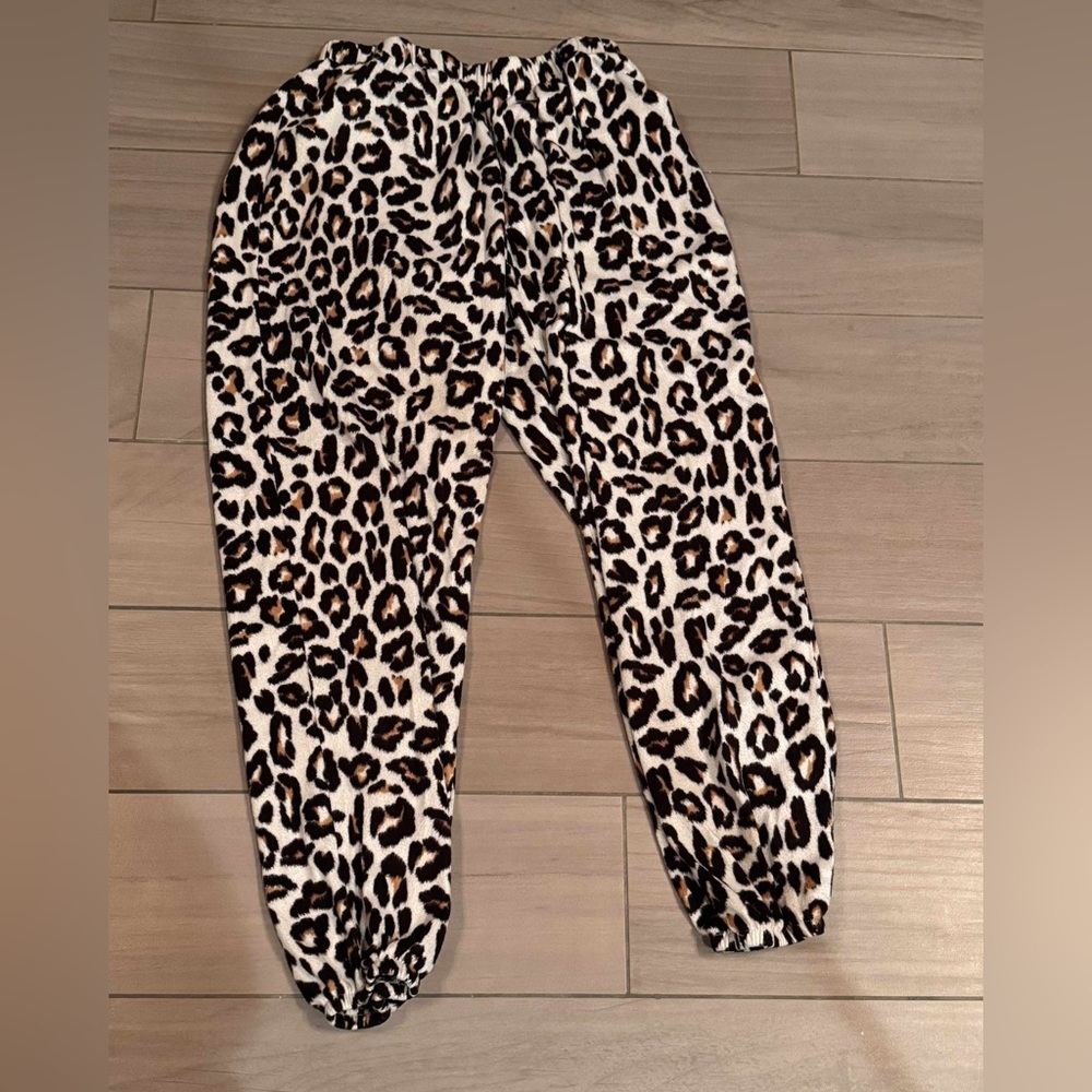 SO Leopard Print Jogger Pants MEDIUM